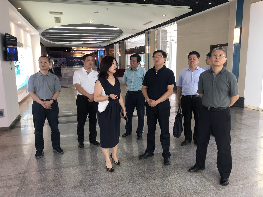 滕州市委書記劉文強一行到公司考察交流 滕州市委書記劉文強一行到公司考察交流