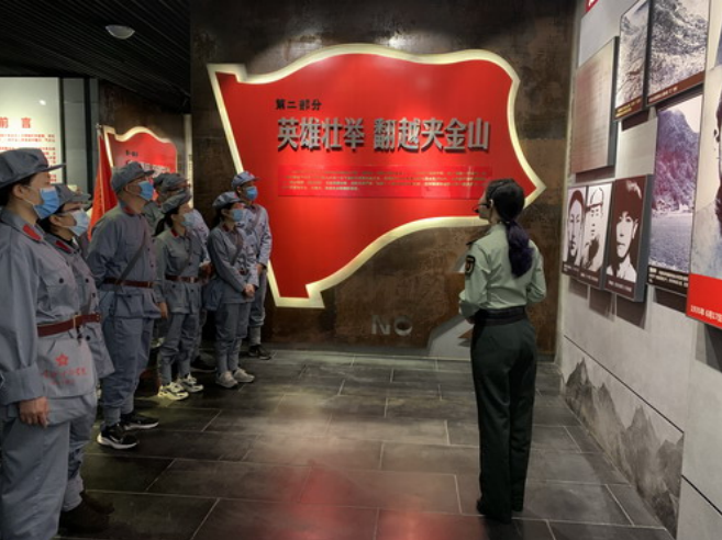 公司組織新任支部委員到四川長征干部 學(xué)院雅安夾金山分院開展黨史學(xué)習(xí)教育 公司組織新任支部委員到四川長征干部 學(xué)院雅安夾金山分院開展黨史學(xué)習(xí)教育