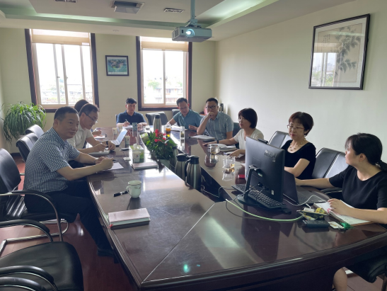 聯(lián)泓集團(tuán)董事長(zhǎng)鄭月明一行到公司考察交流 聯(lián)泓集團(tuán)董事長(zhǎng)鄭月明一行到公司考察交流