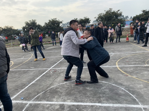 公司舉辦2019年度工作表彰暨2020年迎春趣味運(yùn)動(dòng)會(huì) 公司舉辦2019年度工作表彰暨2020年迎春趣味運(yùn)動(dòng)會(huì)